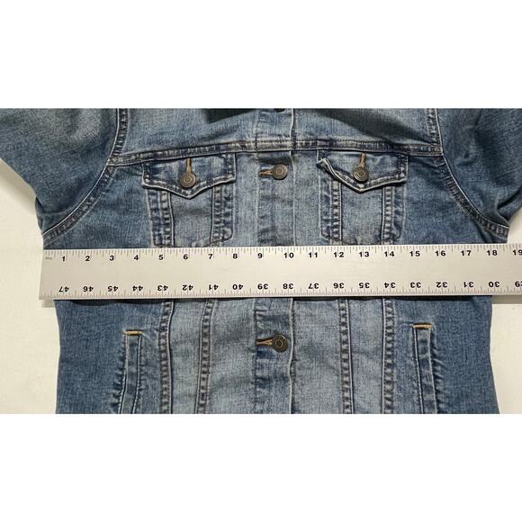 Old Navy Women Size M Denim Jacket Blue Medium Wash Trucker Button Front Classic - Picture 6 of 6